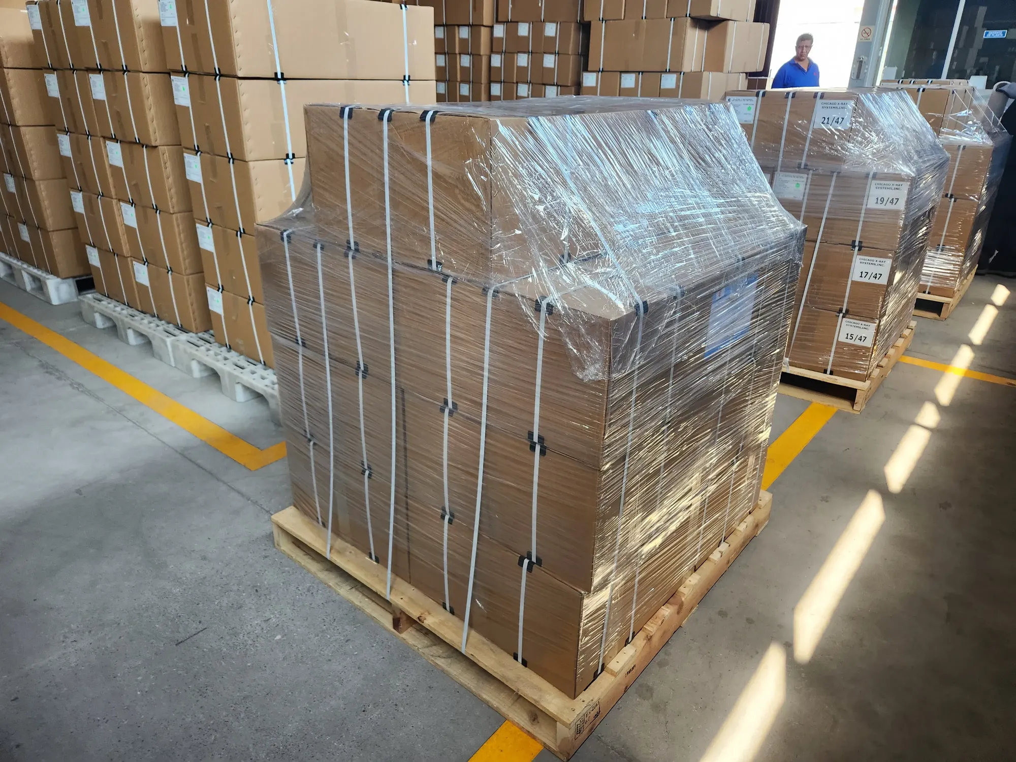Equipos Corix empaquetados para exportación, cumplen con estándares de protección radiológica y garantizan seguridad, calidad y desempeño en cada envío.